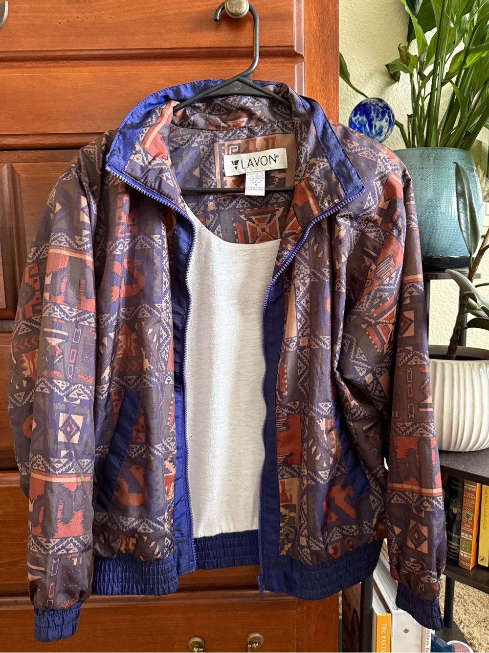 Vintage Women’s Printed Windbreaker Jacket